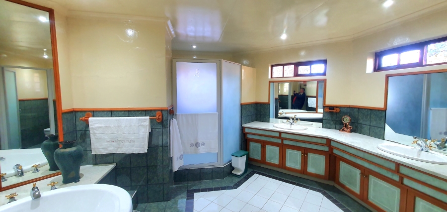 5 Bedroom Property for Sale in Winterhoek Park Eastern Cape
